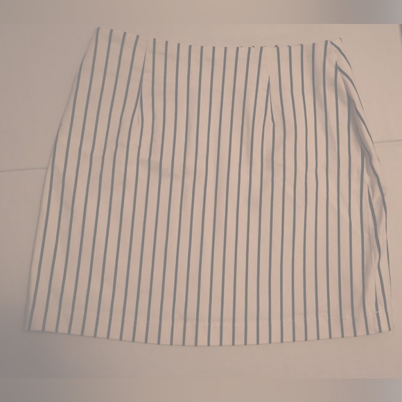 Forever 21 Striped skirt - Picture 2 of 3